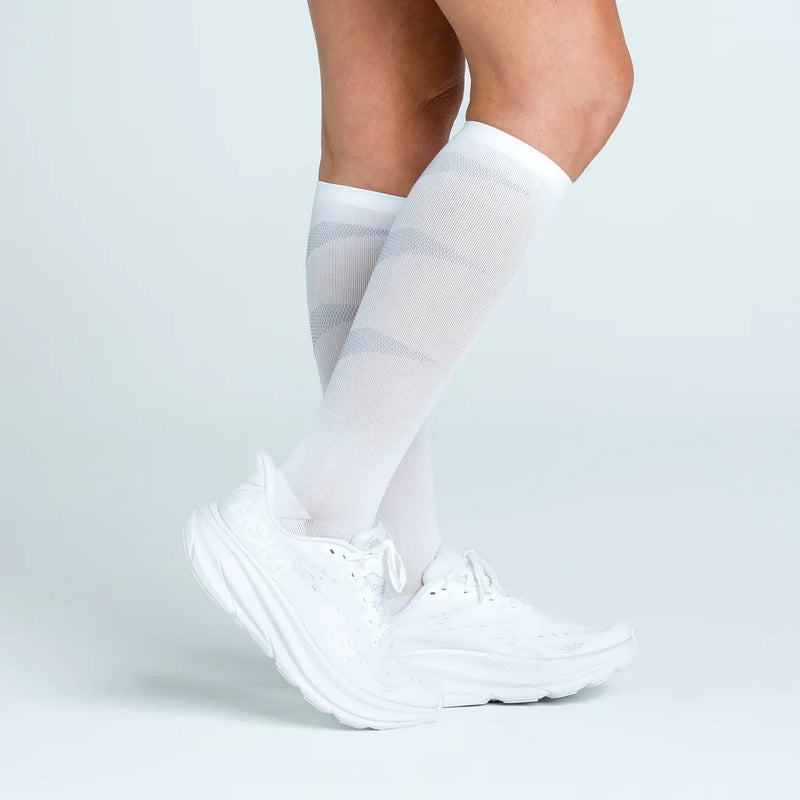 Feetures Graduated Compression Light Cushion Knee High