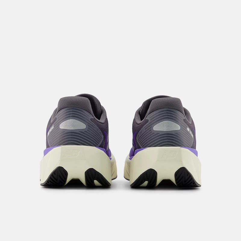 New Balance - FuelCell Rebel v5 - Womens